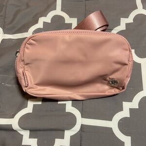 Lululemon everywhere belt bag BNWT 1L